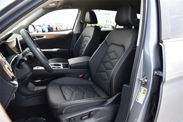 new 2025 Volkswagen Atlas car, priced at $38,506