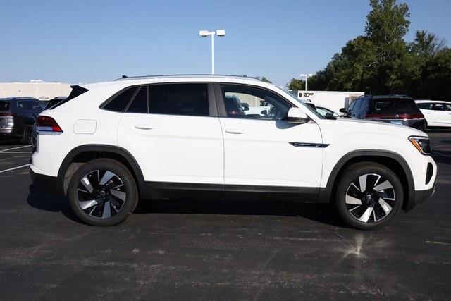 new 2024 Volkswagen Atlas Cross Sport car, priced at $38,360