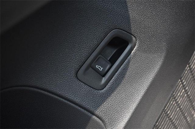 new 2025 Volkswagen Atlas car, priced at $47,396