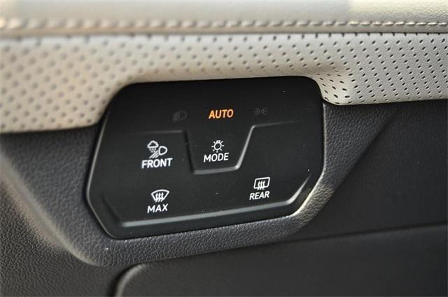 new 2025 Volkswagen Atlas car, priced at $47,396