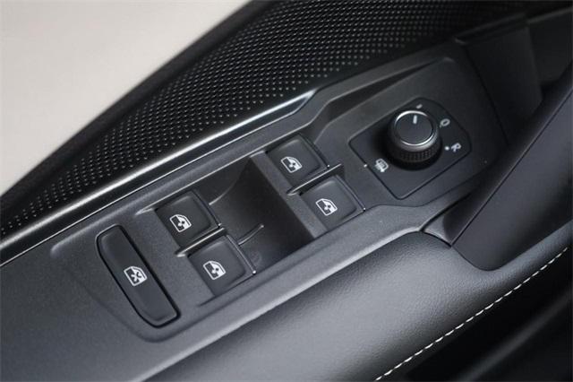 new 2025 Volkswagen Tiguan car, priced at $35,494