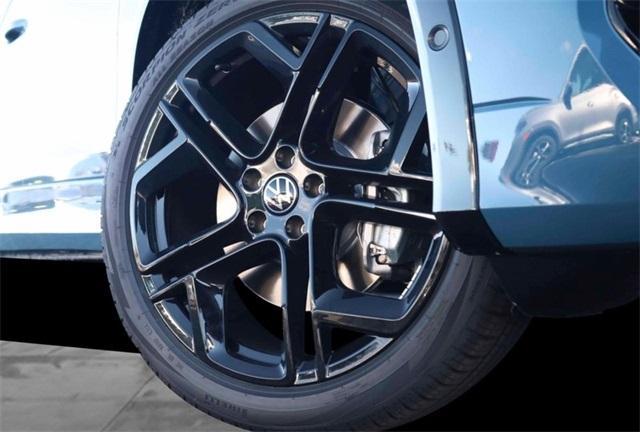 new 2025 Volkswagen Tiguan car, priced at $38,325