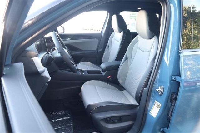 new 2025 Volkswagen Tiguan car, priced at $38,325