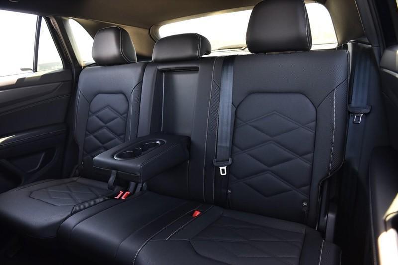 new 2025 Volkswagen Atlas Cross Sport car, priced at $38,134