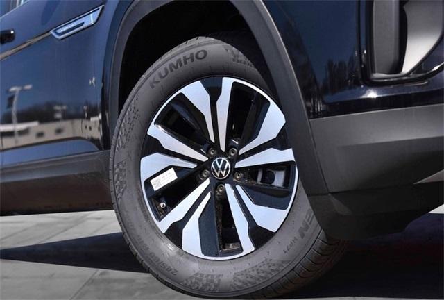 new 2025 Volkswagen Atlas Cross Sport car, priced at $38,634