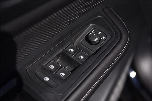 new 2025 Volkswagen Atlas Cross Sport car, priced at $38,634