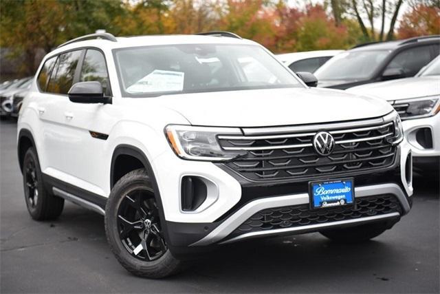 new 2025 Volkswagen Atlas car, priced at $46,002