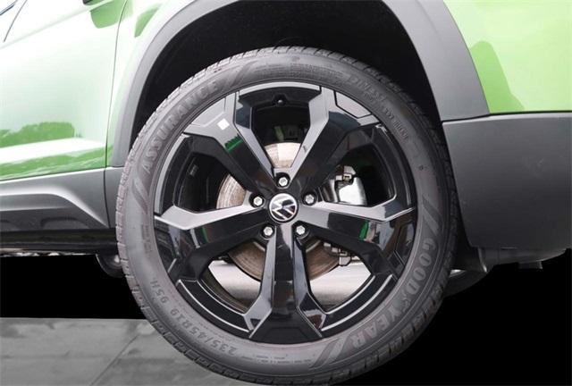 new 2025 Volkswagen Taos car, priced at $31,553
