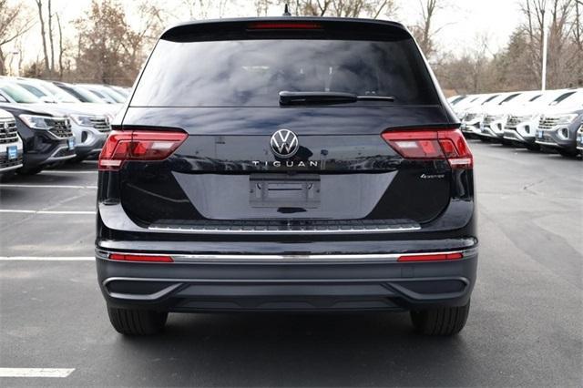 new 2024 Volkswagen Tiguan car, priced at $30,671