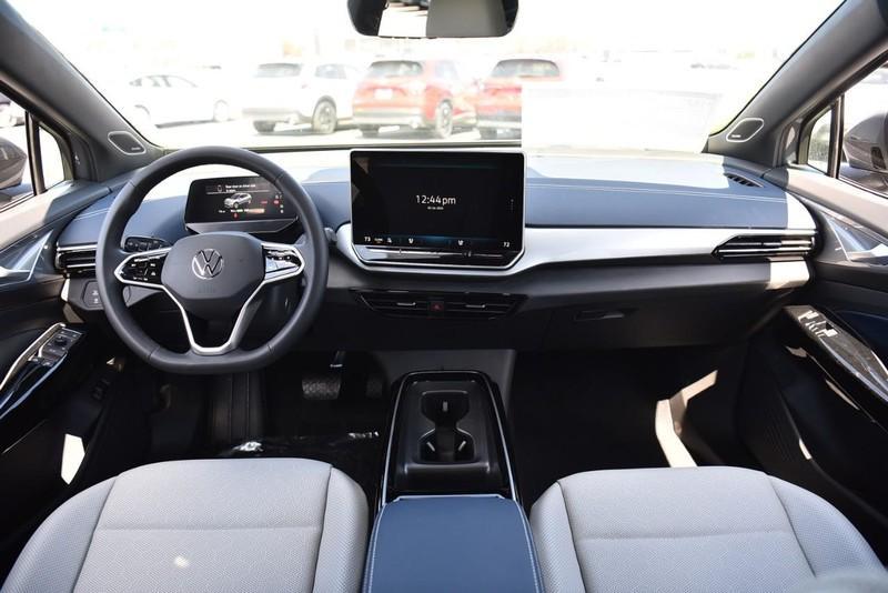 new 2025 Volkswagen ID.4 car, priced at $52,937