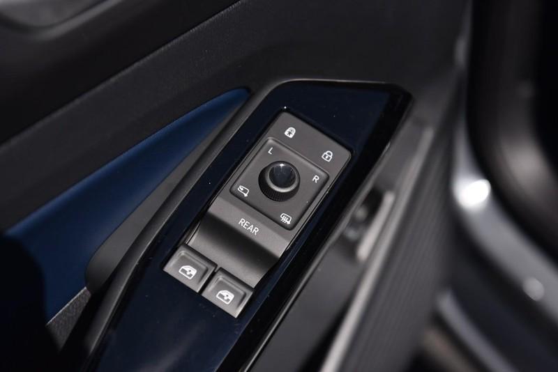 new 2025 Volkswagen ID.4 car, priced at $52,937