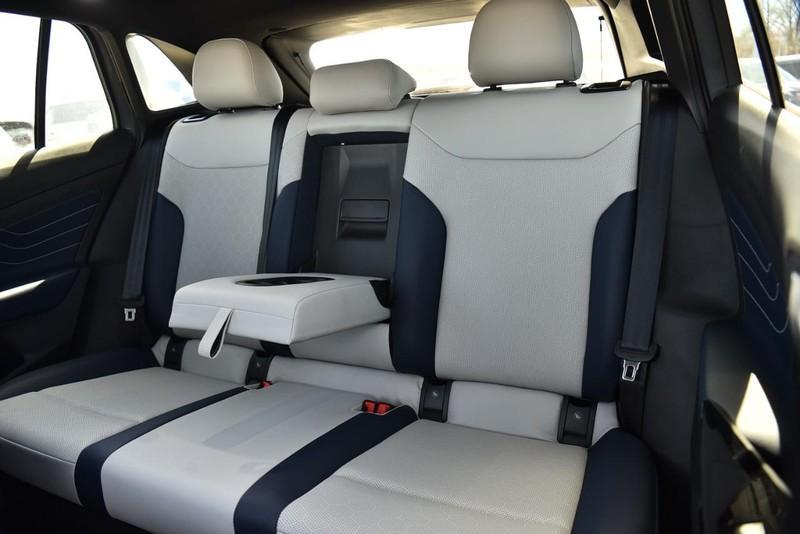 new 2025 Volkswagen ID.4 car, priced at $52,937