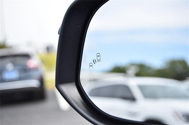 used 2018 Toyota Highlander car, priced at $19,995