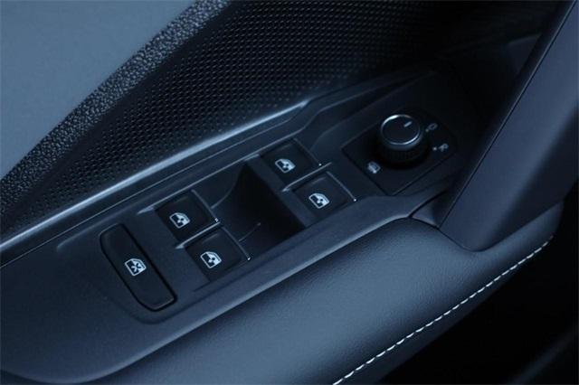 new 2025 Volkswagen Tiguan car, priced at $35,270