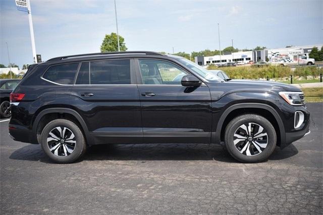 new 2024 Volkswagen Atlas car, priced at $34,999