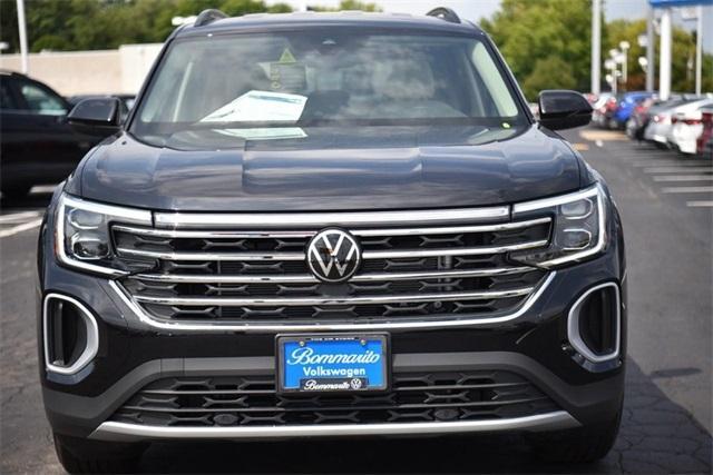 new 2024 Volkswagen Atlas car, priced at $34,999