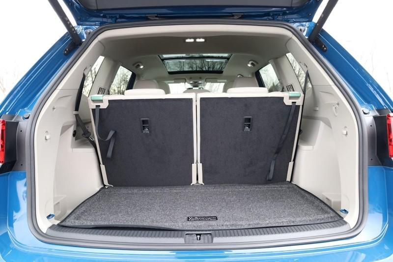 new 2025 Volkswagen Atlas car, priced at $41,729