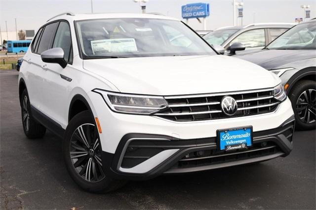 new 2024 Volkswagen Tiguan car, priced at $30,615