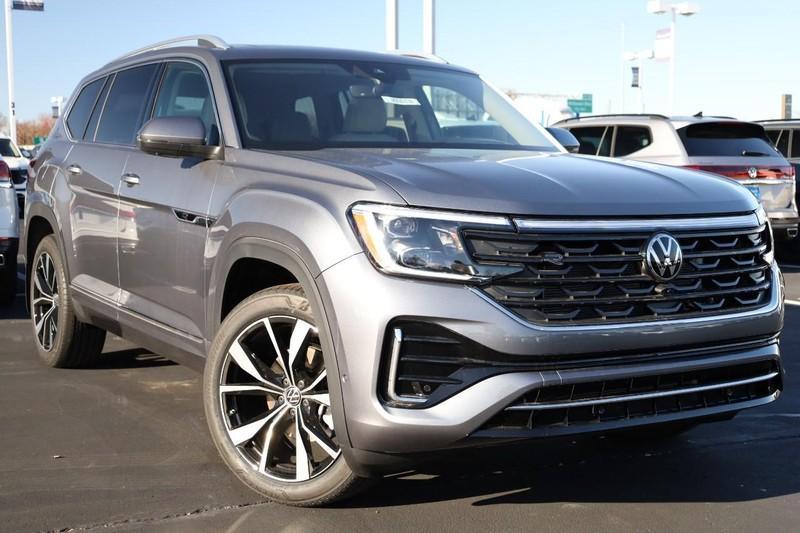 new 2025 Volkswagen Atlas car, priced at $52,336