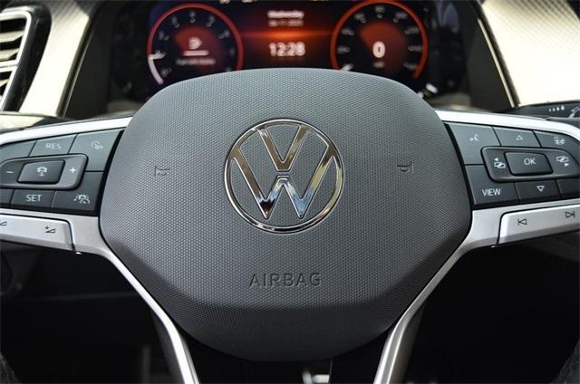 new 2025 Volkswagen Atlas car, priced at $46,577