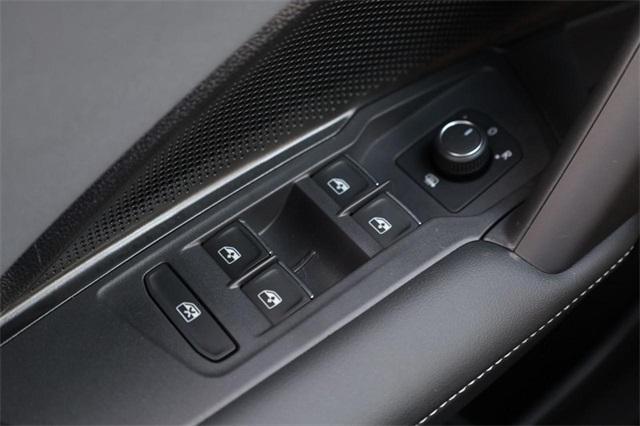 new 2025 Volkswagen Tiguan car, priced at $37,522