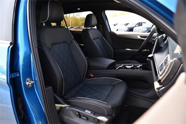 new 2025 Volkswagen Atlas Cross Sport car, priced at $51,435