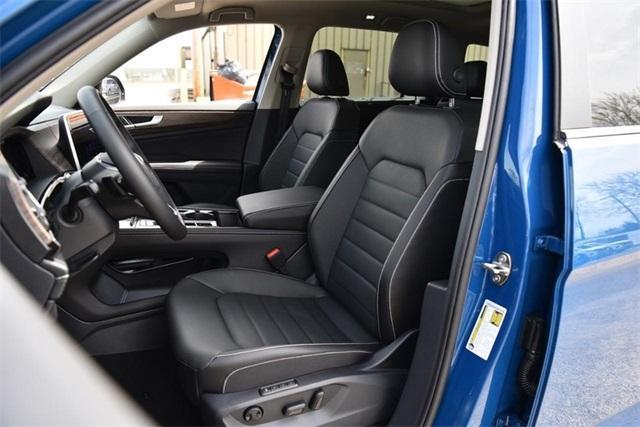 new 2025 Volkswagen Atlas car, priced at $46,670