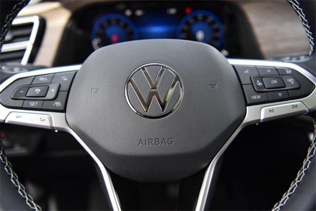 new 2025 Volkswagen Atlas car, priced at $46,670