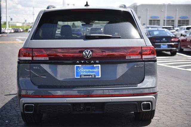 new 2024 Volkswagen Atlas car, priced at $49,958