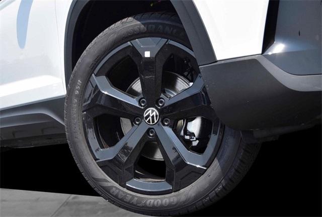 new 2025 Volkswagen Taos car, priced at $33,116