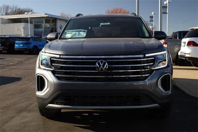 new 2025 Volkswagen Atlas car, priced at $45,073