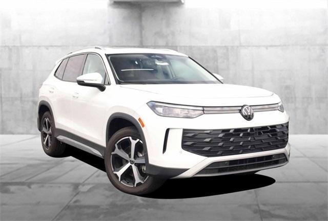 new 2025 Volkswagen Tiguan car, priced at $34,671