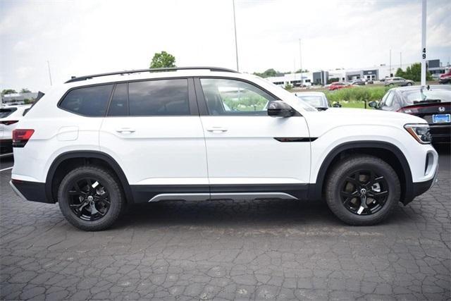 new 2024 Volkswagen Atlas car, priced at $45,123