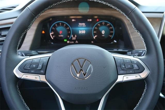 new 2025 Volkswagen Atlas car, priced at $45,073