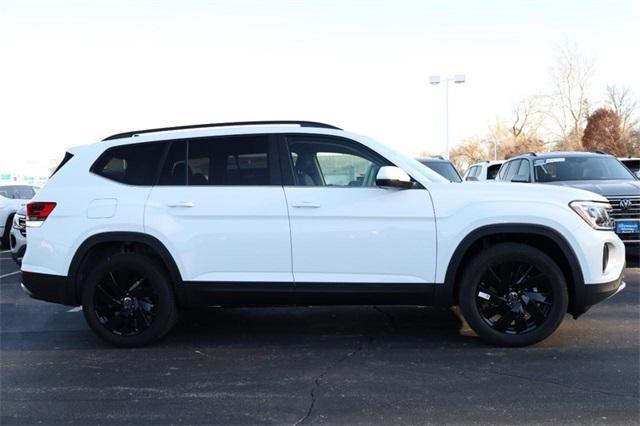 new 2025 Volkswagen Atlas car, priced at $45,073