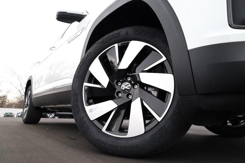 new 2025 Volkswagen Atlas Cross Sport car, priced at $46,533
