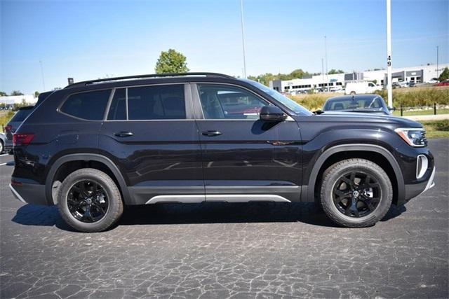 new 2024 Volkswagen Atlas car, priced at $40,500