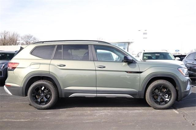 new 2025 Volkswagen Atlas car, priced at $45,404