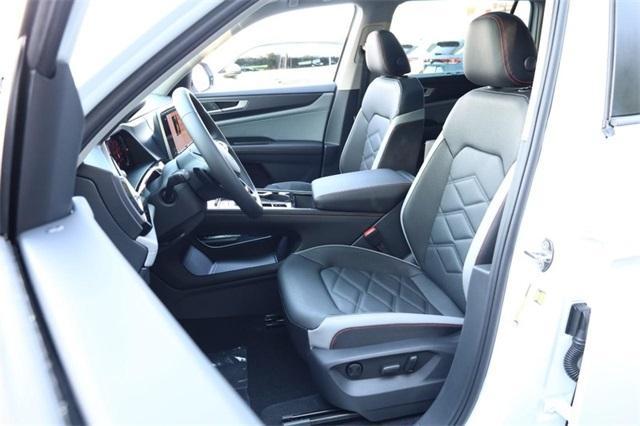 new 2026 Volkswagen Atlas car, priced at $49,710