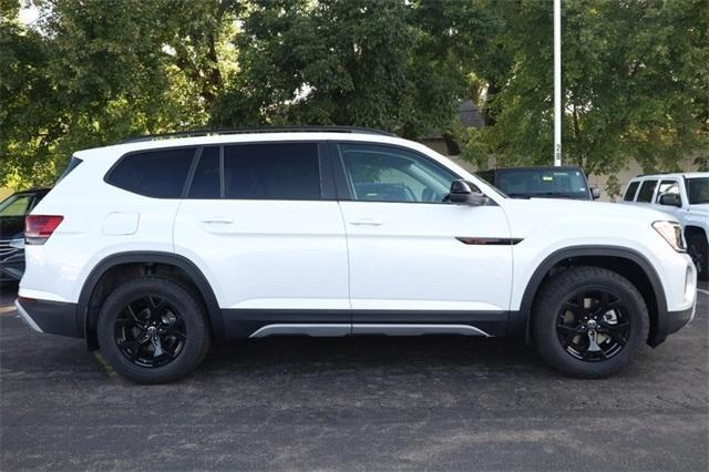 new 2026 Volkswagen Atlas car, priced at $49,710