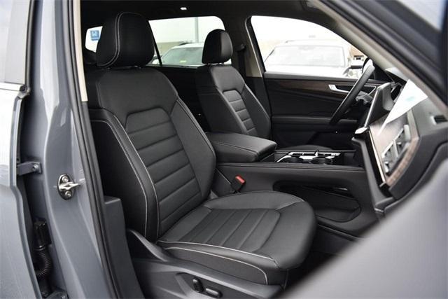 new 2025 Volkswagen Atlas car, priced at $47,646