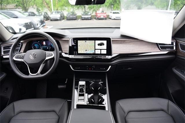 new 2025 Volkswagen Atlas car, priced at $47,646