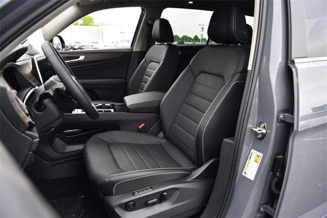 new 2025 Volkswagen Atlas car, priced at $47,646