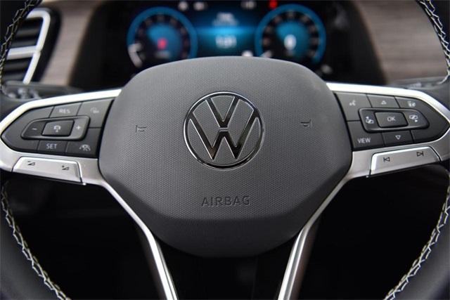 new 2025 Volkswagen Atlas car, priced at $47,646