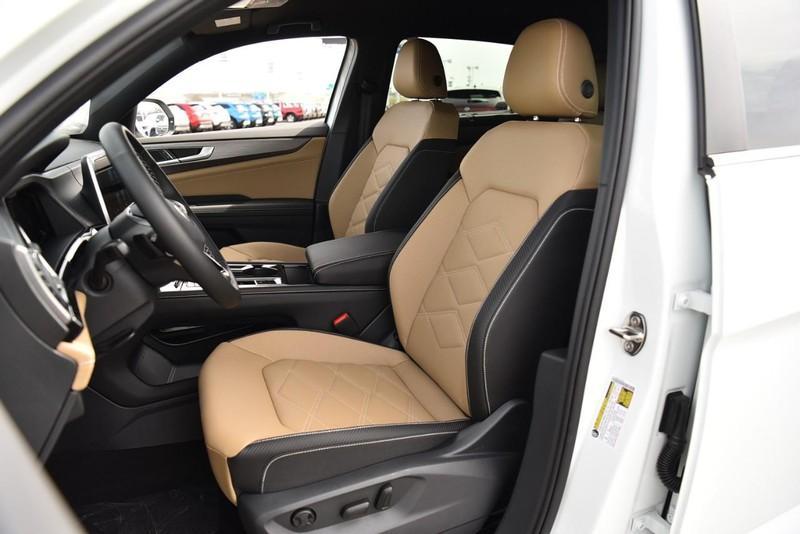 new 2025 Volkswagen Atlas Cross Sport car, priced at $42,059
