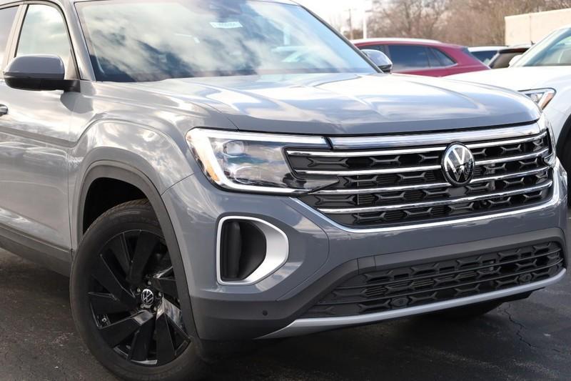 new 2025 Volkswagen Atlas car, priced at $43,339