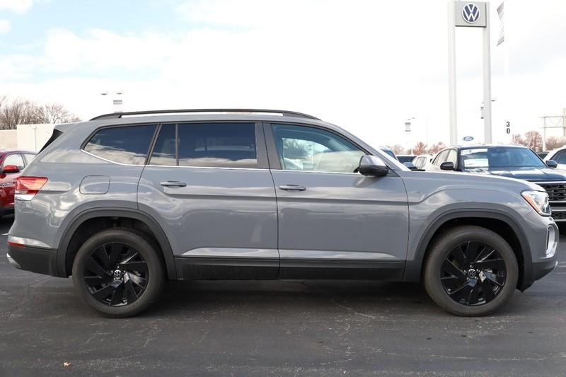 new 2025 Volkswagen Atlas car, priced at $43,339