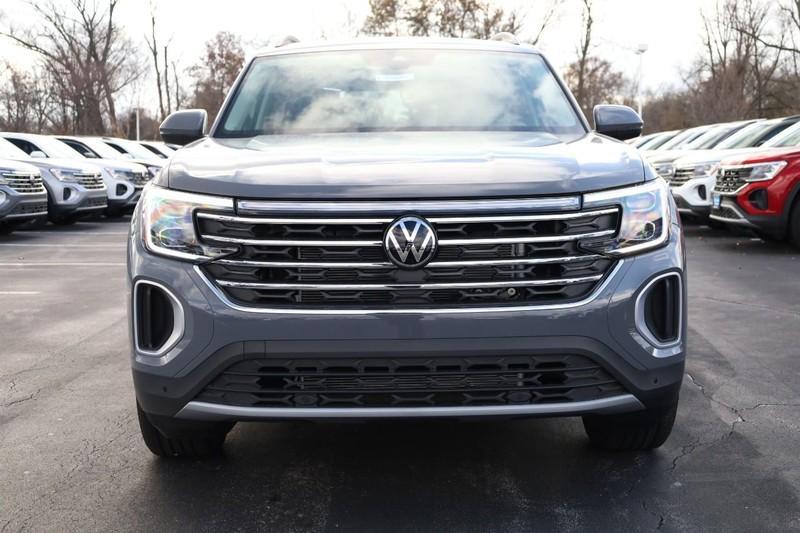 new 2025 Volkswagen Atlas car, priced at $43,339