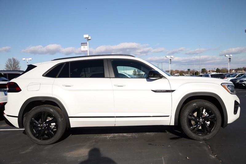 new 2025 Volkswagen Atlas Cross Sport car, priced at $48,744