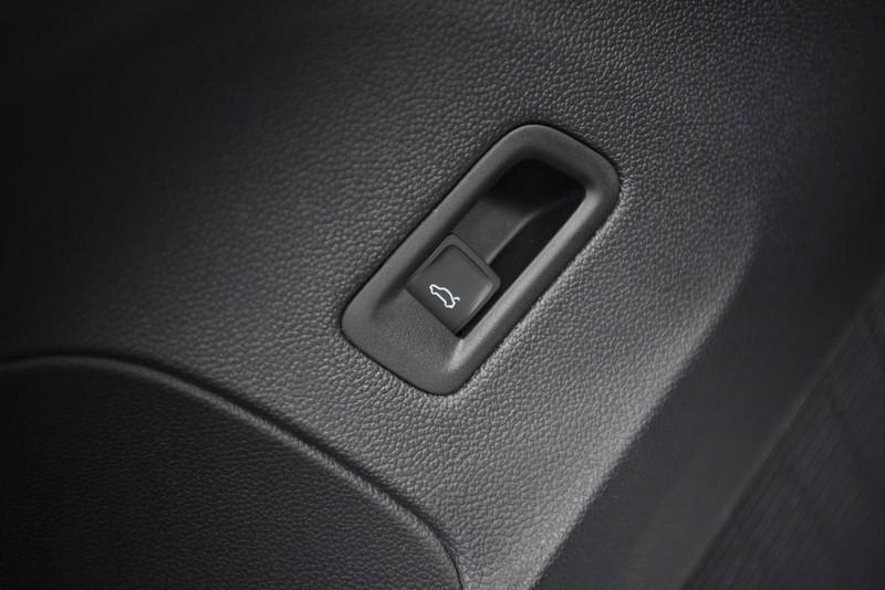 new 2025 Volkswagen Atlas car, priced at $45,502